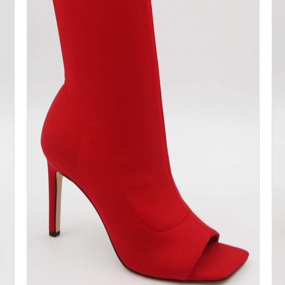 TWIGGY! - Picture 1 of 8